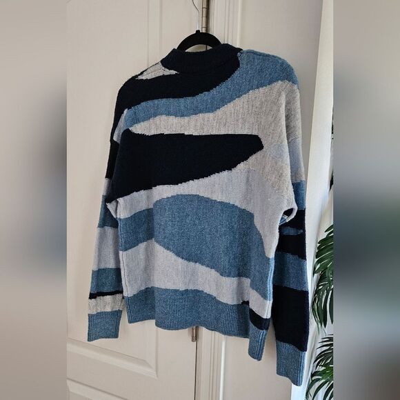 SOLD Lily & Me Blue and Black Abstract Sweater - Picture 5 of 5